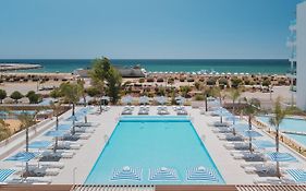 Dom Pedro Residences